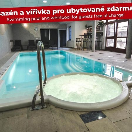 Penzion Pod Radnici Hustopece Luaran gambar